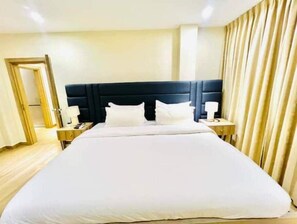 1 Schlafzimmer, Schreibtisch, WLAN