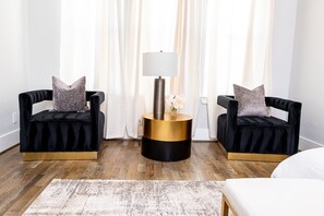 Luxury Townhome | 3 bedrooms, iron/ironing board, free WiFi - Houston Lux Townhome (Houston)