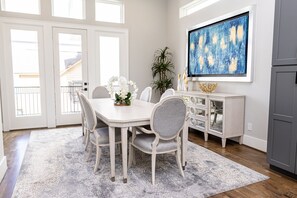 Luxury Townhome | 3 bedrooms, iron/ironing board, free WiFi