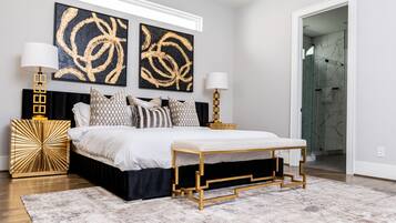 Luxury Townhome | 3 bedrooms, iron/ironing board, free WiFi