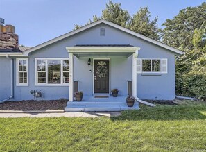 Exterior - Sunny Retreat with all the Comforts of Home and More! (Lakewood)