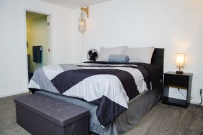 4 bedrooms, iron/ironing board, WiFi