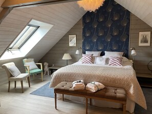 Luxe suite | Luxe beddengoed, bedden met traagschuimmatras, individueel gedecoreerd