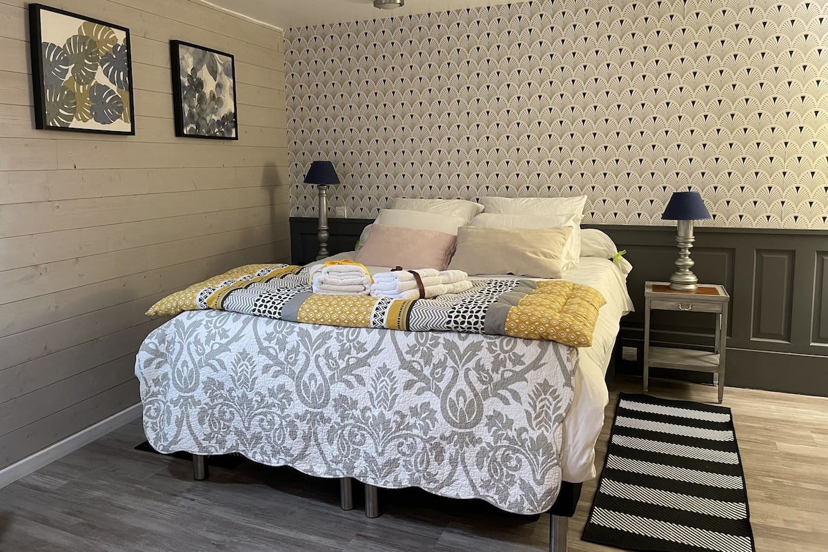Doppia Club | 1 camera, biancheria da letto di alta qualità, materassi in memory foam