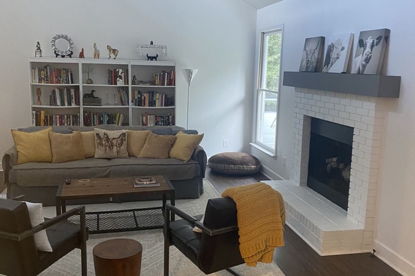 TV, fireplace, offices