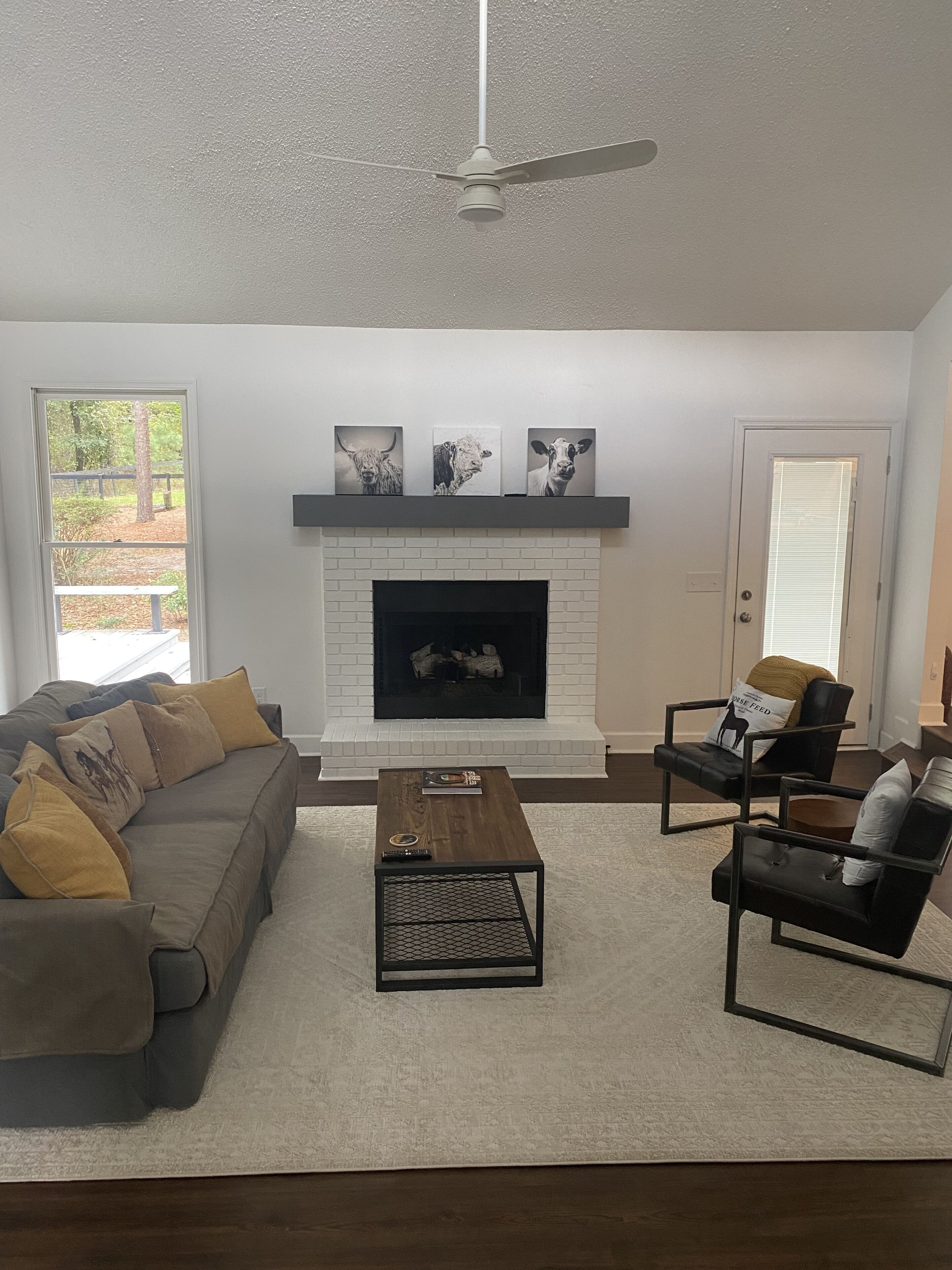 TV, fireplace, offices