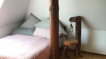 1 bedroom, WiFi, bed sheets