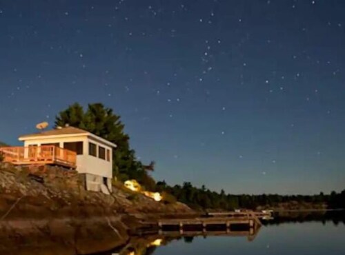 The Cedar: Awesome view + Bunkie!