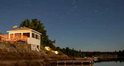 The Cedar: Awesome view + Bunkie!