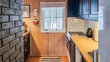 Refrigerador, horno, placa de cocina, cafetera/tetera