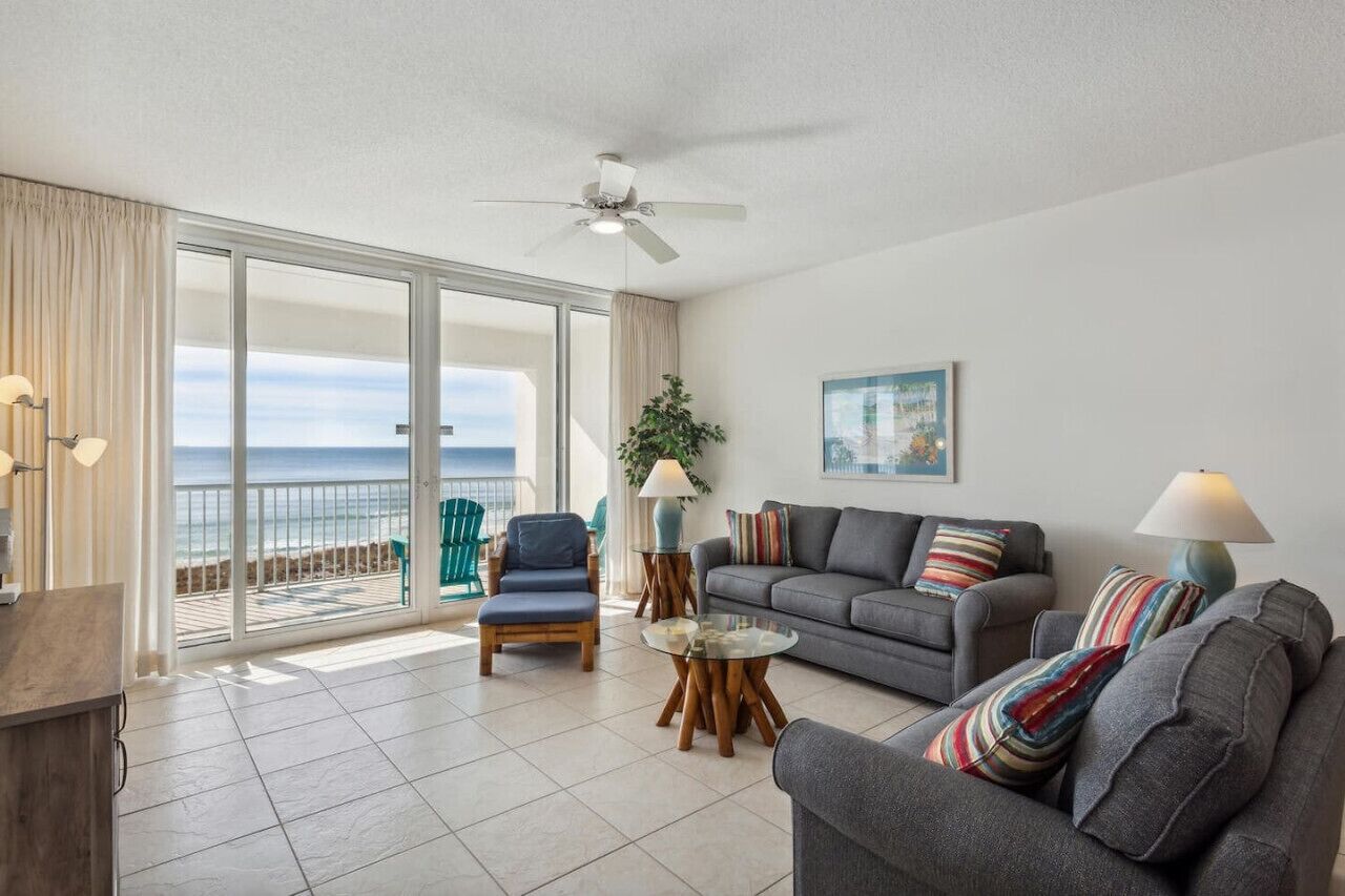 Sea Turtles Condo: Sea Turtles Regency Condo...Coastal 5 Star Newly Remodeled Sleeps 6 on the Gulf!
