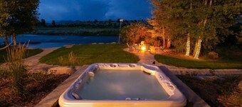 Casa Del Rio hot tub, sauna, movie theater #020796
