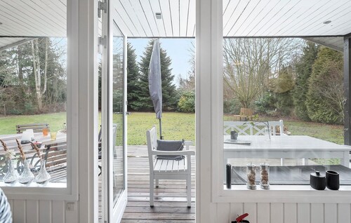 3 bedroom cozy home in Væggerløse