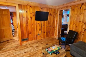 غرفة الألعاب