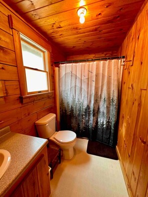 Sèche-cheveux, serviettes fournies