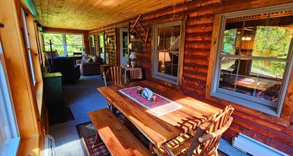 Little Moose Lodge *Lake Access*Pet Friendly*A/C*Washer/Dryer