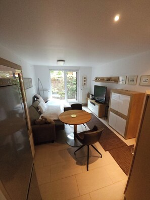 Interior - Individuelle Ferienwohnung im Grünen Südosten von Leipzig mit Eigener Terrasse (Leipzig)