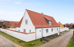 Exterior - Amazing home in Blokhus with kitchen (Blokhus)