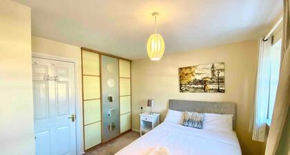 4 room 3-bath Contractor accommodation London