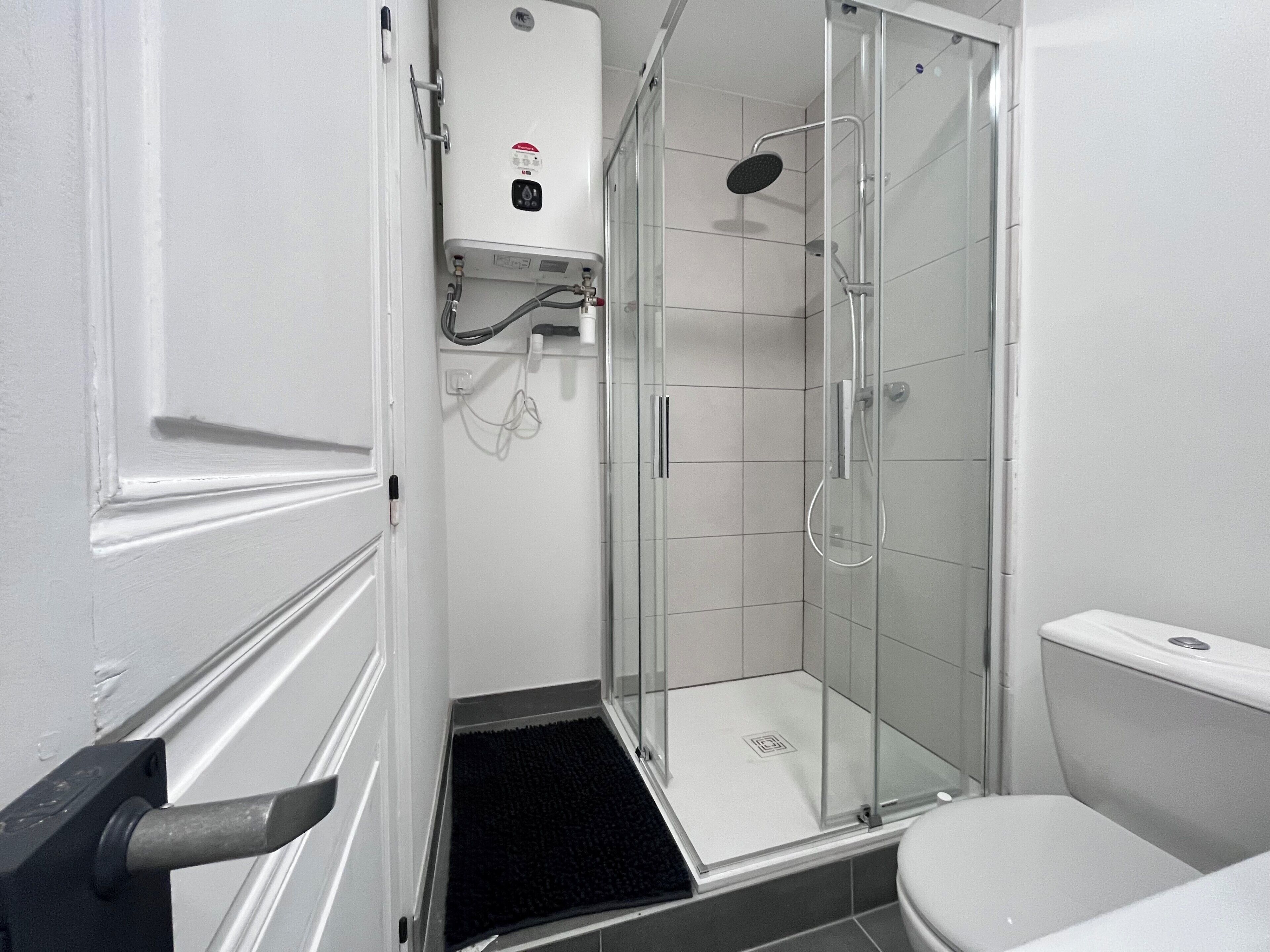 シャワー、タオル