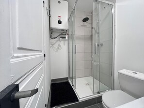 Shower, towels - Le Petit Rhône - Tournon-sur-Rhône (Saint-Sylvestre)