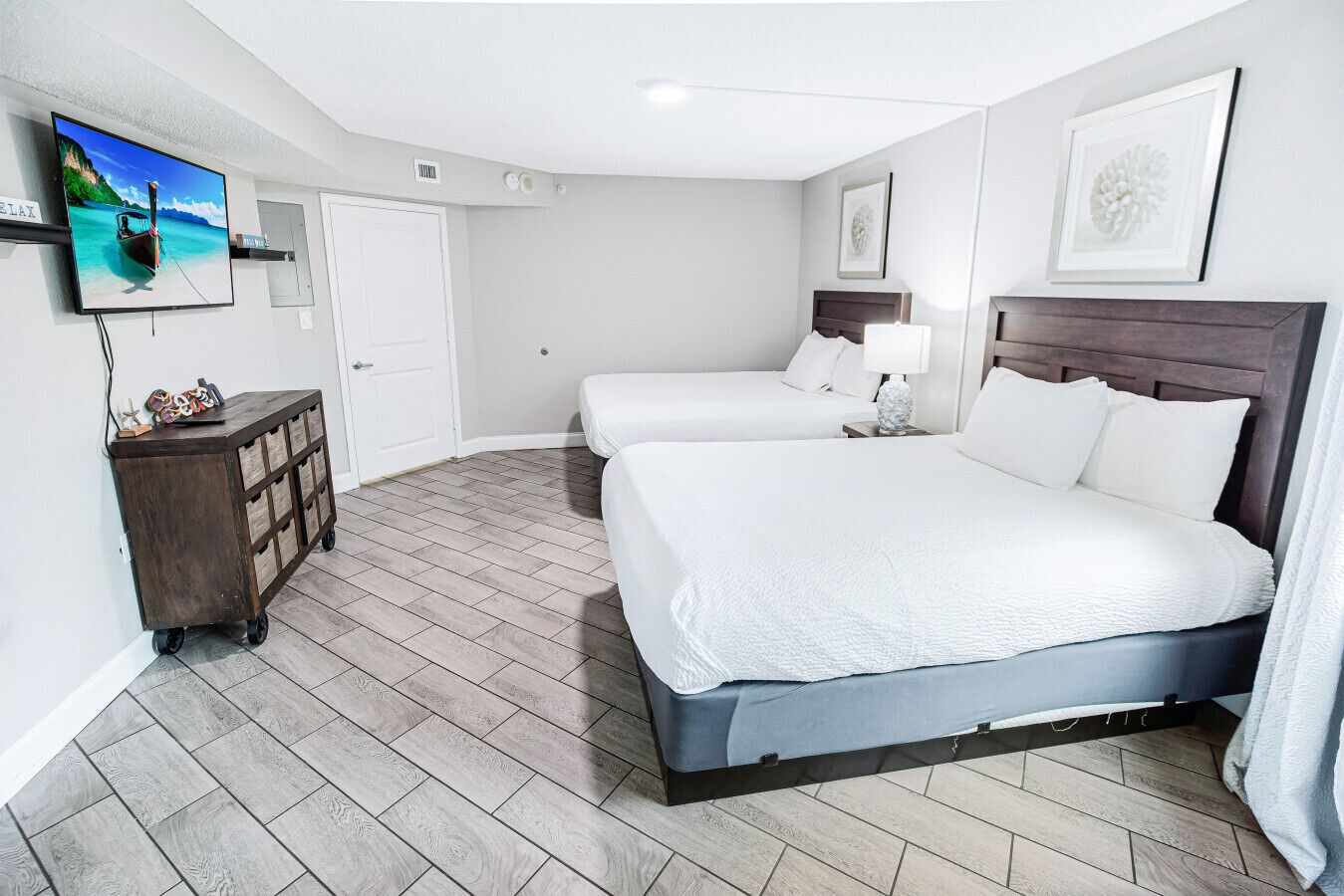 1 bedroom, desk, iron/ironing board, WiFi