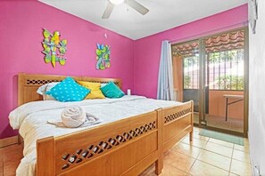 1 bedroom, free WiFi, bed sheets - Condo with Pool, Walking Distance to Beach & Town Las Palmas in Coco (Coco)