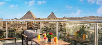 Saray Pyramids & Museum View Hotel