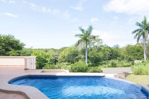 Oceanview 3 Bdrm Home w/Private Pool Walk to Hermosa Beach 