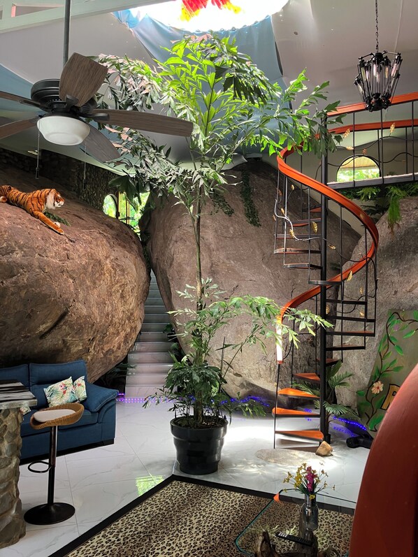 Luxury House | Living area