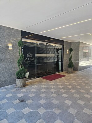 Front of property - Matar Residence - Spacious Hotel Suites in Beirut (Sabtiyeh)