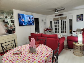 Dining - 2 Cute 2 Pass (Orlando)