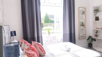 1 bedroom, iron/ironing board, travel cot, free WiFi