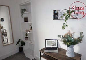 Interior - Spacious 1 bedroom apartment with good motorway links. (Bellshill)