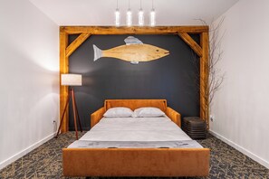 1 habitación, escritorio, tabla de planchar con plancha y wifi