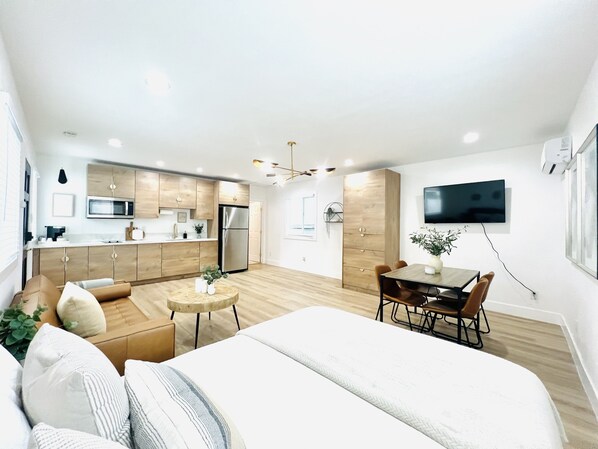 1 Schlafzimmer, Bügeleisen/Bügelbrett, kostenloses WLAN, Bettwäsche