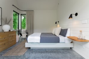 1 bedroom, iron/ironing board, free WiFi, bed sheets - Cozy Cabin in the Forest | Hiking Trails | Gardens | Firelight at Shope Creek (Asheville)