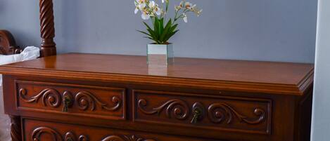 3 slaapkamers, een bureau, een strijkplank/strijkijzer, gratis wifi