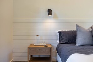 1 slaapkamer, een strijkplank/strijkijzer, gratis wifi, beddengoed