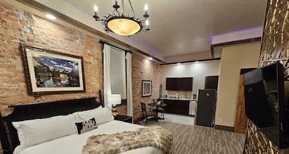 Deluxe Studio Suite in Downtown Miles City MT
