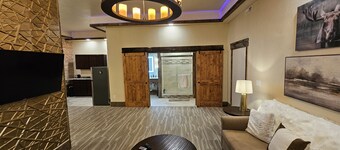 Deluxe Studio Suite in Downtown Miles City MT