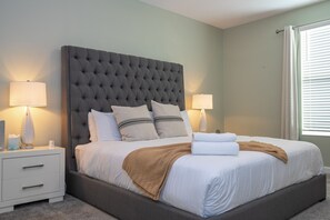 5 室のベッドルーム、アイロン / アイロン台、WiFi、ベッドシーツ