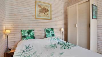 1 室のベッドルーム、WiFi (無料)、ベッドシーツ