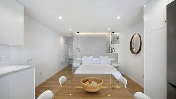 1 dormitorio, tabla de planchar con plancha, wifi gratis y ropa de cama