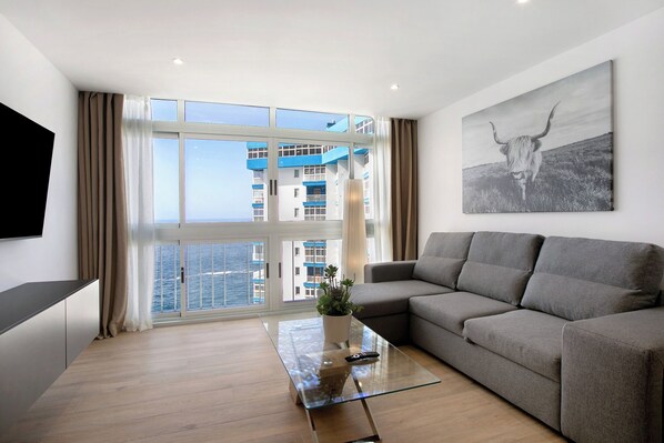TV - Holiday Apartment 'Luxury Loft Mar y Sol 1' with Sea Views and Wi-Fi (Tacoronte)