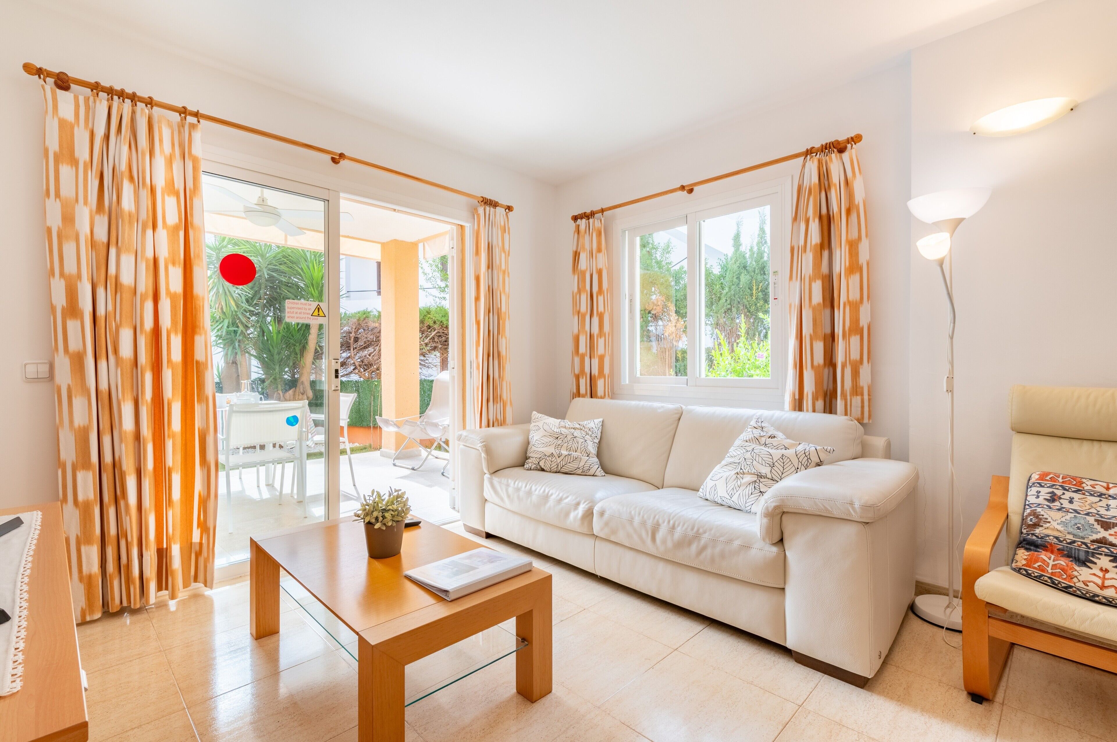 Télévision, chaîne hi-fi