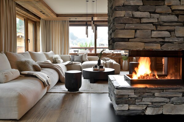 Televisión, chimenea