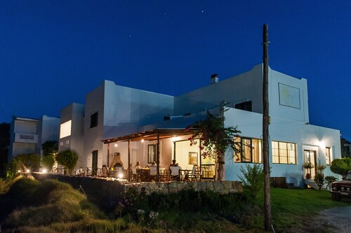 Bed and Breakfast 'Ilios and Irene 1' with Shared Terrace, Wi-Fi and Air Conditioning