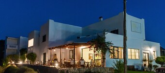 Bed and Breakfast 'Ilios and Irene 1' with Shared Terrace, Wi-Fi and Air Conditioning