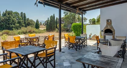 Bed and Breakfast 'Ilios and Irene 9' with Shared Terrace, Wi-Fi and Air Conditioning
